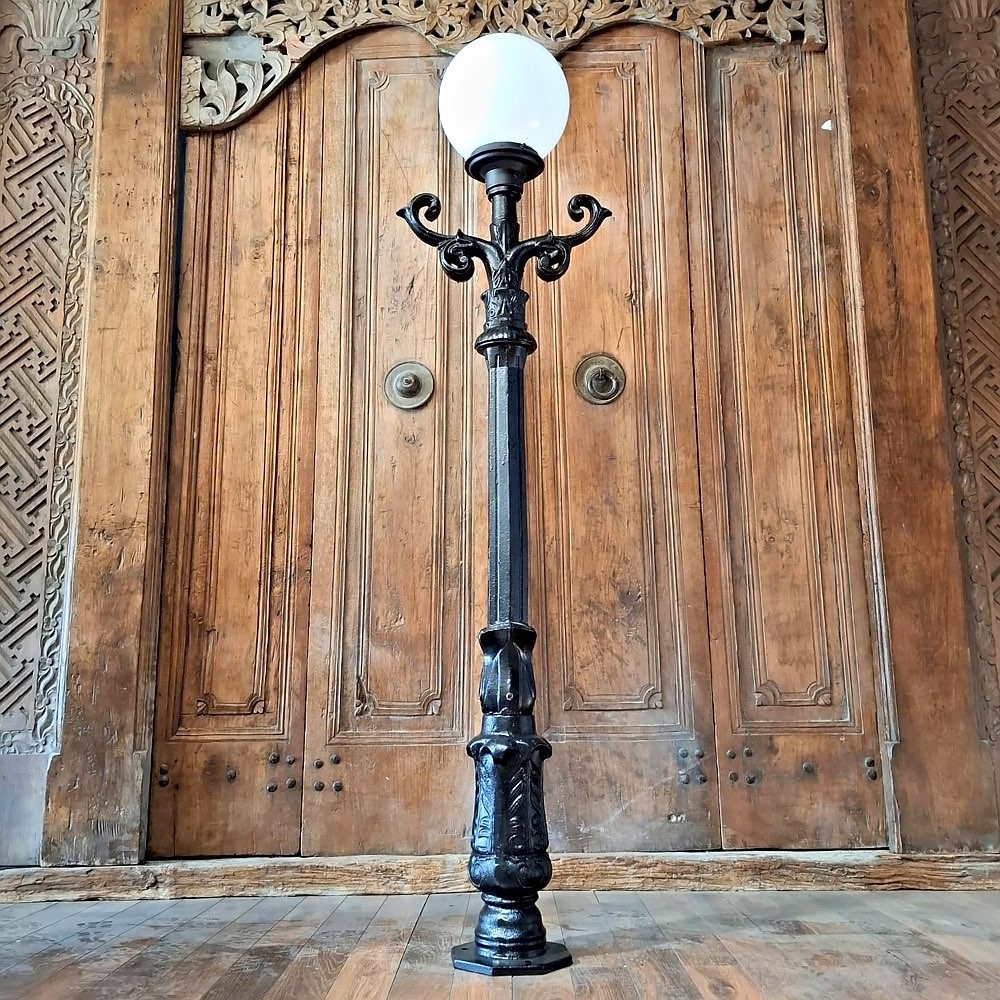 E300. Plantdeco groß + klassische leiterstege + lumina globe laterne 25. Höhe: 169 cm.