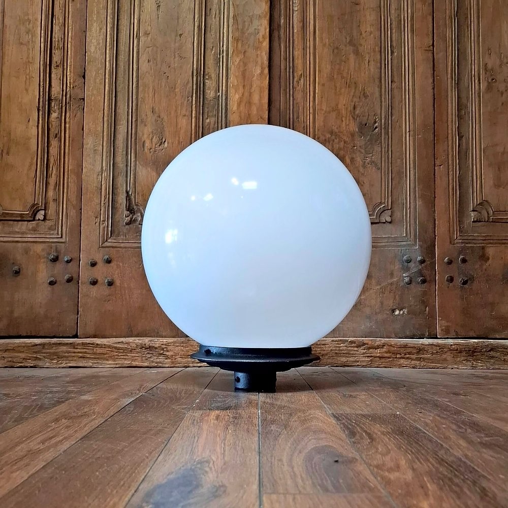 E329. Lumina globe laterne 30. Höhe: 37 cm.