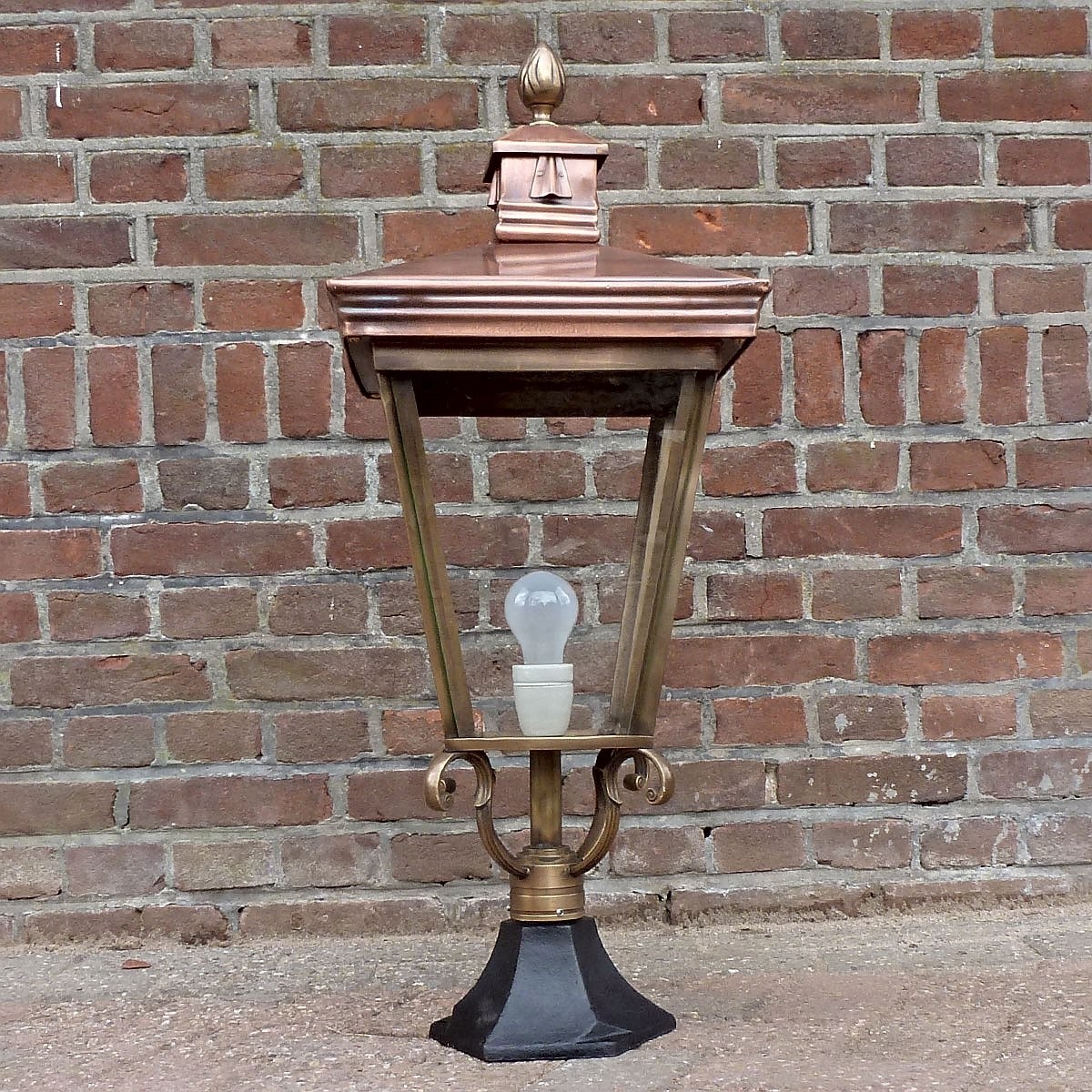 E3. Hengelo + kupfer laterne 4-kant 70. Höhe: 85 cm
